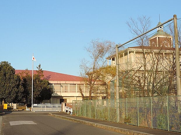 野洲市立野洲北中学校（約700m）