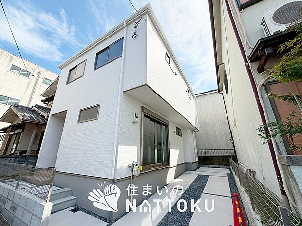 【現地写真（外観）】健康被害に配慮したもっとも安全性の高い建材を採用し、シックハウス対策をしております。