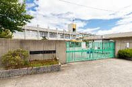 枚方市立東香里小学校 900ｍ(徒歩12分)