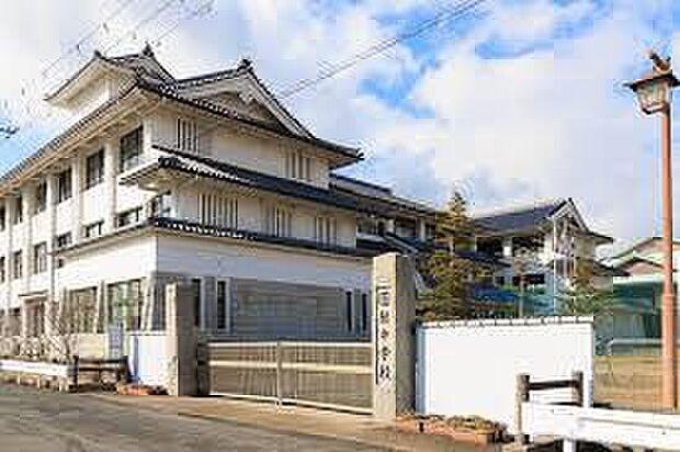 南丹市立園部中学校（約2,200m）