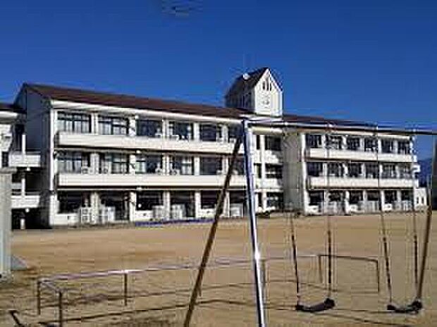 東近江市立玉緒小学校（約1,800m）