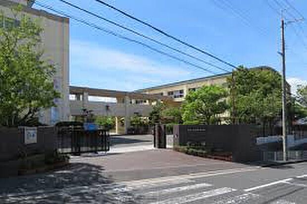 高槻市立芝谷中学校(約1,220m)