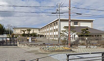 木津川市立棚倉小学校 1500ｍ(徒歩19分)