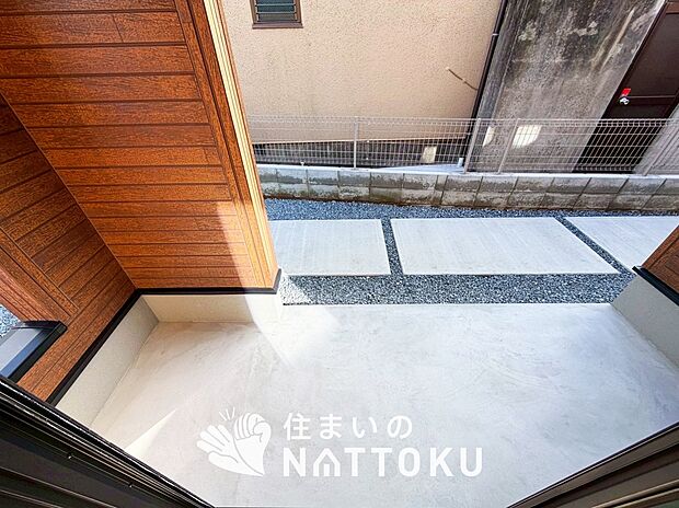 【庭】広々としたプライベート空間でお子様との遊び場、家庭菜園も可能です。