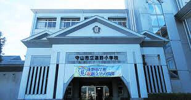 守山市立速野小学校(約1,300m)