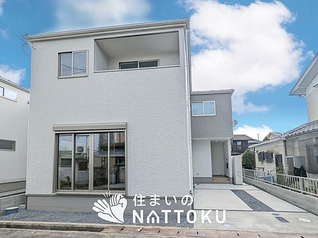 【現地写真(外観)【2号地】】断熱性、気密性を高める工夫で一年中ずっと心地よく暮らせる、高気密・高断熱です。