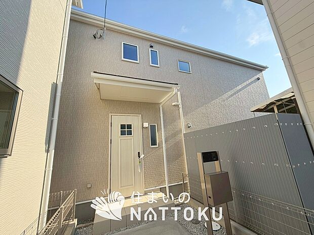 【現地写真（外観）【２号地】】健康被害に配慮したもっとも安全性の高い建材を採用し、シックハウス対策をしております。