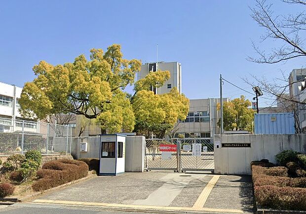 大阪狭山市立南第二小学校(約640m)