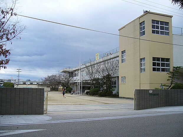 木津川市立相楽小学校(約1,000m)