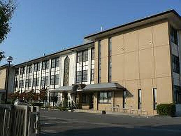 彦根市立彦根中学校（約1,600m）