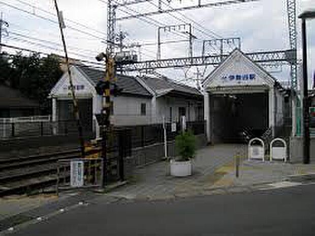 近鉄京都線「伊勢田駅」（約1,760m）