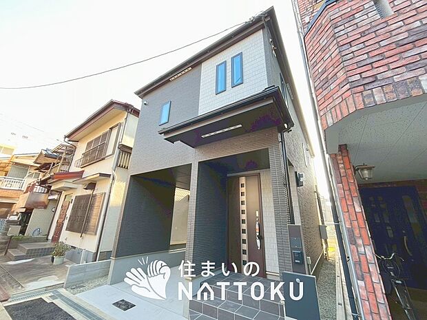 【現地写真（外観）】健康被害に配慮したもっとも安全性の高い建材を採用し、シックハウス対策をしております。