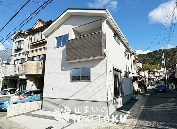 【現地写真（外観）】健康被害に配慮したもっとも安全性の高い建材を採用し、シックハウス対策をしております。