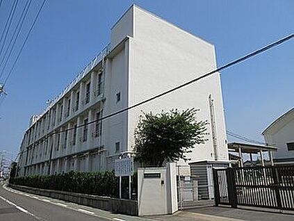 高石市立高石小学校 700ｍ(徒歩9分)
