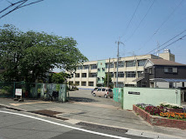 宇治市立神明小学校（約1,100m）