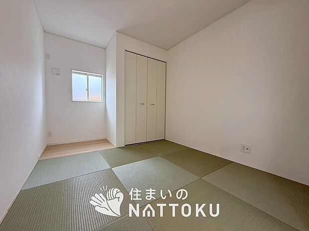 【現地写真(和室)】大壁仕様の新和室。くつろぎの空間です。