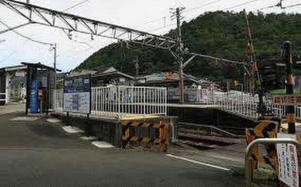 叡山電鉄叡山本線「宝ケ池駅」(約400m)