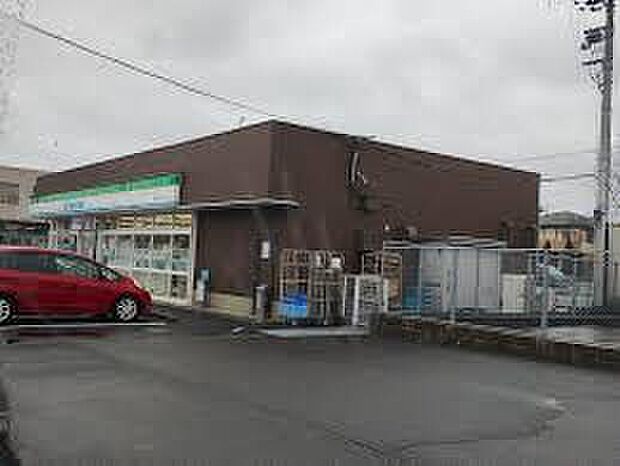 ファミリーマート甲賀駅前店(約520m)