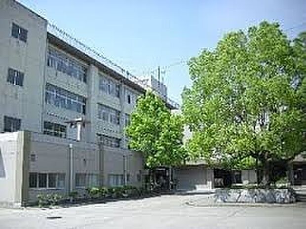 泉南市立一丘中学校（約1,800m）