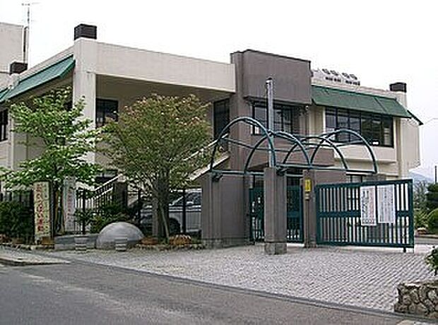 河内長野市立東中学校(約1,219m)