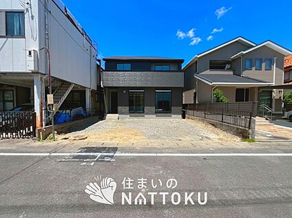 現地写真（前道含む外観）