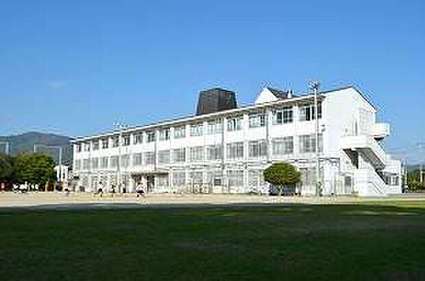 京都市立上里小学校（約660m）