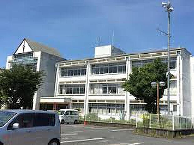 栗東市立大宝西小学校（約1,300m）