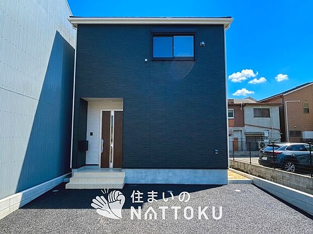 【現地写真（外観）】耐震等級最高「３」取得で基準の１.５倍の性能・耐震強度で安心できます。