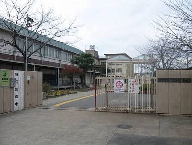 宇治市立西小倉中学校(約1,900m)