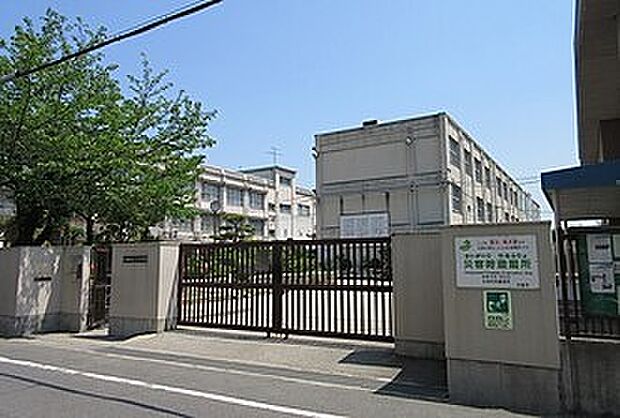 大阪市立十三中学校（約420m）