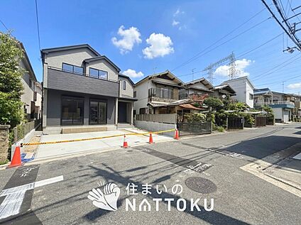 現地写真（前道含む外観）
