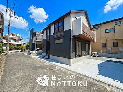 現地写真（前道含む外観）