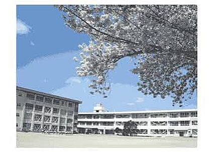 寝屋川市立堀溝小学校 700ｍ(徒歩9分)