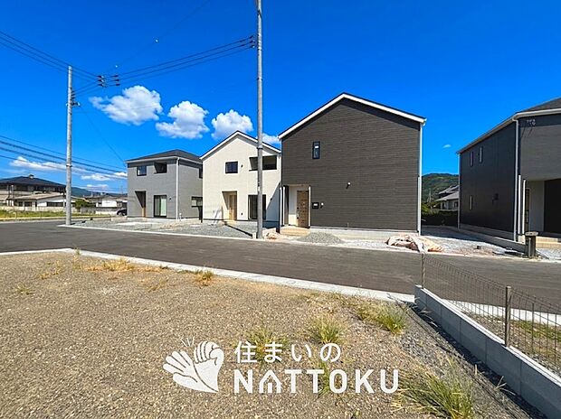 【現地写真(街並み)】耐震等級最高「3」取得で基準の1.5倍の性能・耐震強度で安心できます。