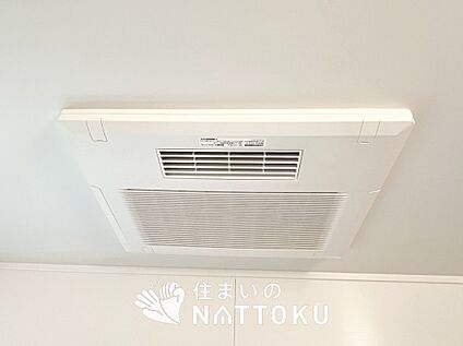 電気式浴室暖房換気乾燥機
