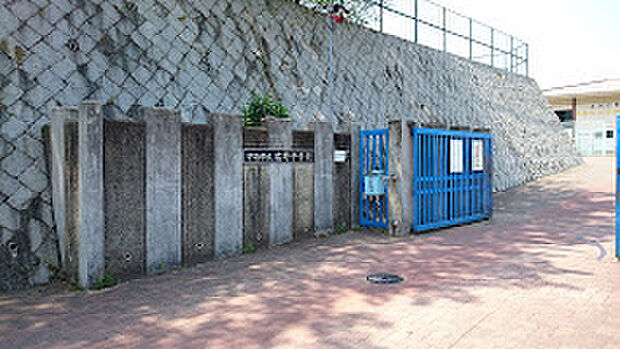 宇治市立広野中学校（約1,200m）