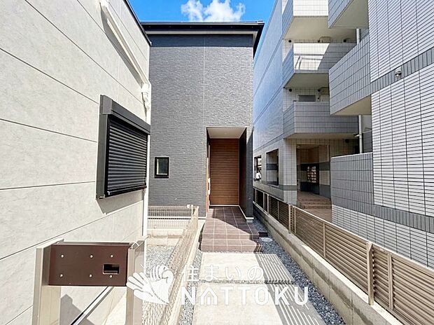 【現地写真(外観)【2号地】】健康被害に配慮したもっとも安全性の高い建材を採用し、シックハウス対策をしております。