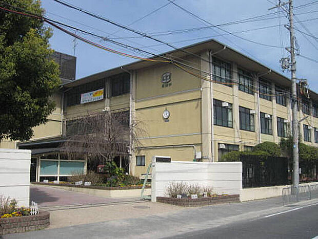 京都市立松尾中学校(約1,800m)