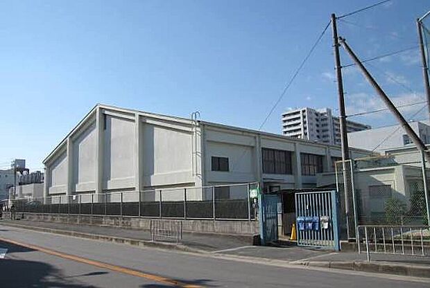 高槻市立第四中学校(約1,200m)