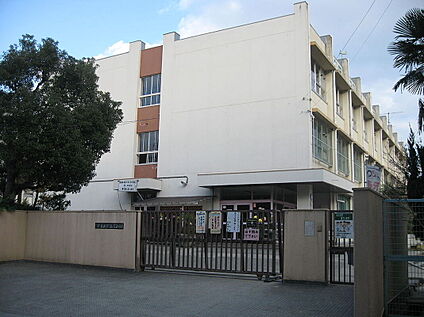 枚方市立招提中学校 950ｍ(徒歩12分)