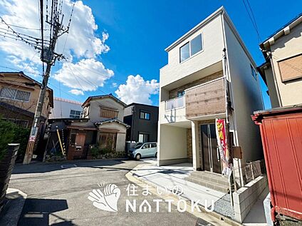 現地写真（前道含む外観）