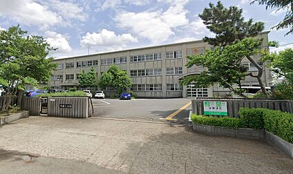 八幡市立中央小学校 450ｍ(徒歩6分)