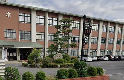 長浜市立東中学校 1000ｍ(徒歩13分)