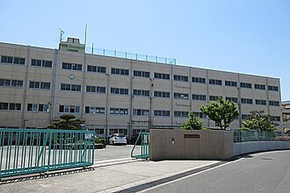 高槻市立冠中学校 600ｍ(徒歩8分)