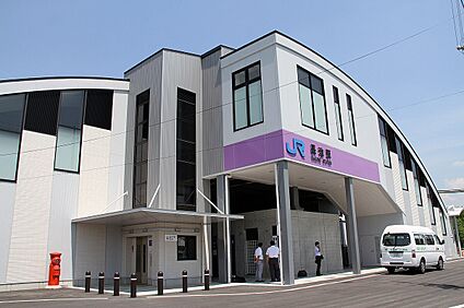 ＪＲ奈良線「長池駅」 240ｍ(徒歩3分)