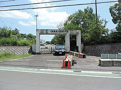 草津市立高穂中学校 1300ｍ(徒歩17分)