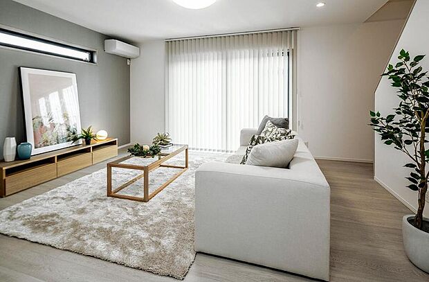 【モデルハウス14号棟　LDK】
LDK21帖の大空間！4人家族・5人家族様でも十分の広さのLDKです！
※2025年4月撮影