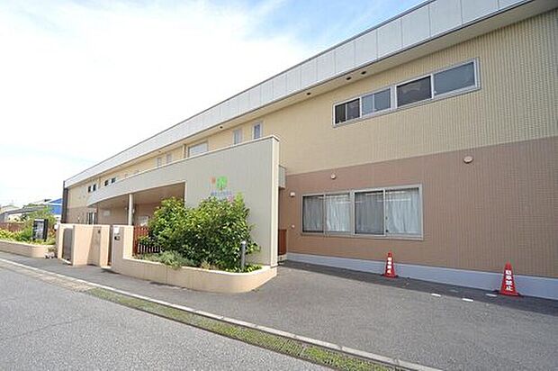 認定こども園とみせ幼稚園（約400m）