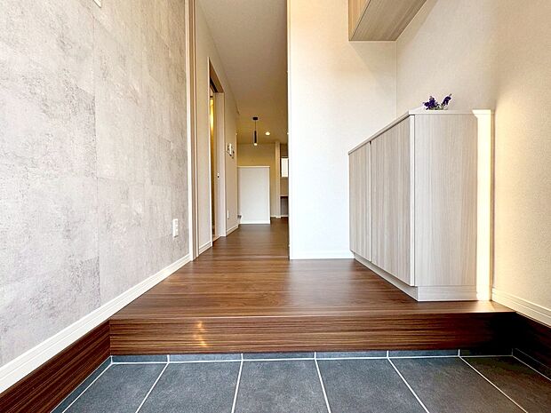 【玄関】 (撮影日:2025/9/1)