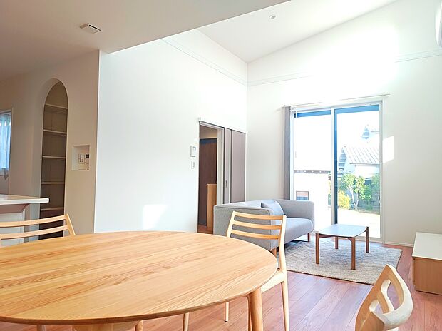 【リビング】■どこにいても家族を感じれる間取りとなっています!(撮影日:2025年11月14日)